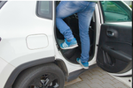 Trittstufe mit Sicherheitshammer
