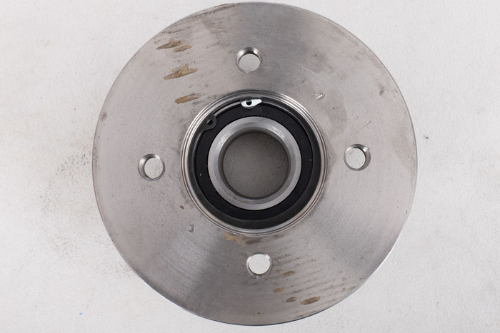 Auslassnabe mit Lager für ungebremste KNOTT 4x98 Achse 