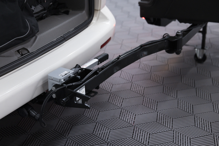 Towbox Camper Alpha schwarz (kurz) - Anhängerkupplungs-Dachbox