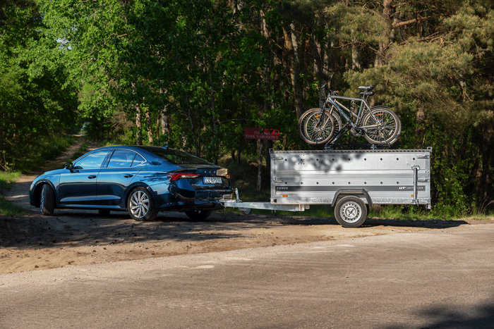 Einachsanhänger 264x125 UNITRAILER FORCE 264 KIPP mit BIS-Seitenwänden und Aluminiumabdeckung