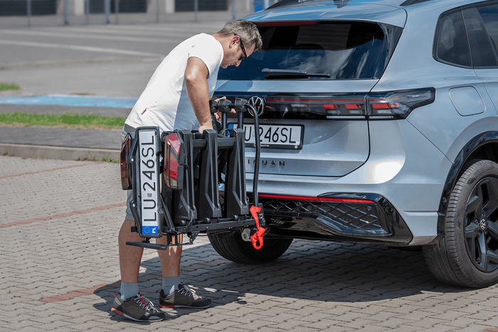 Inter Pack Velox 3 LED - faltbarer Anhängerkupplungs-Fahrradträger für 3 Fahrräder mit LED-Beleuchtung (schwarz)