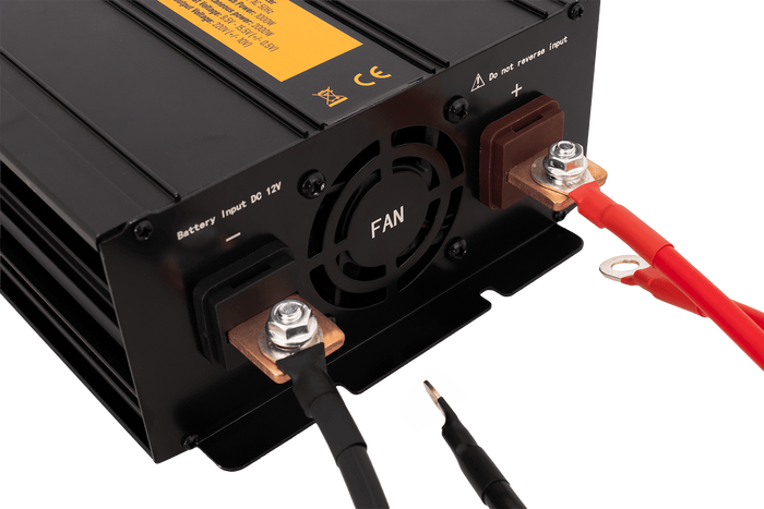 Spannungswandler 12V/230V (1000/2000W) KAMAR E1926