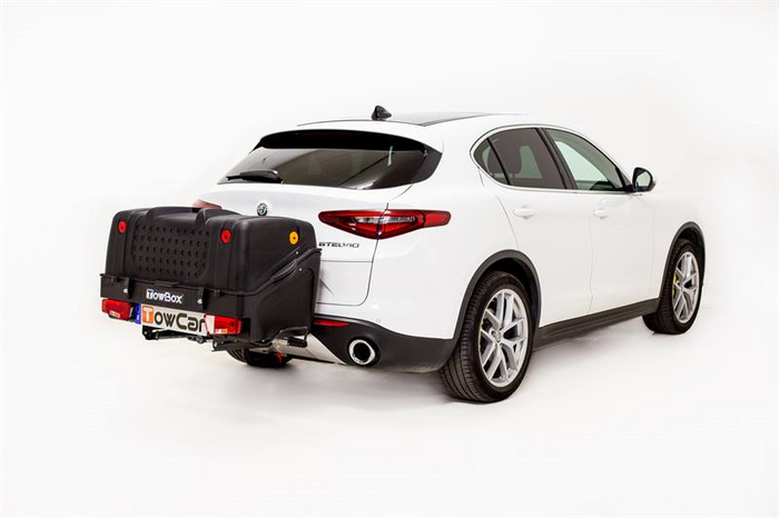 Towbox V1 Black Edition – Anhängerkupplungs-Gepäckbox