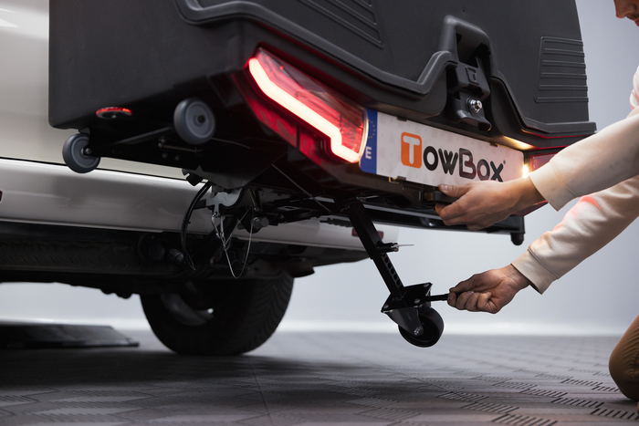 Towbox Camper Alpha schwarze LED (lang) - Anhängerkupplungs-Gepäckbox