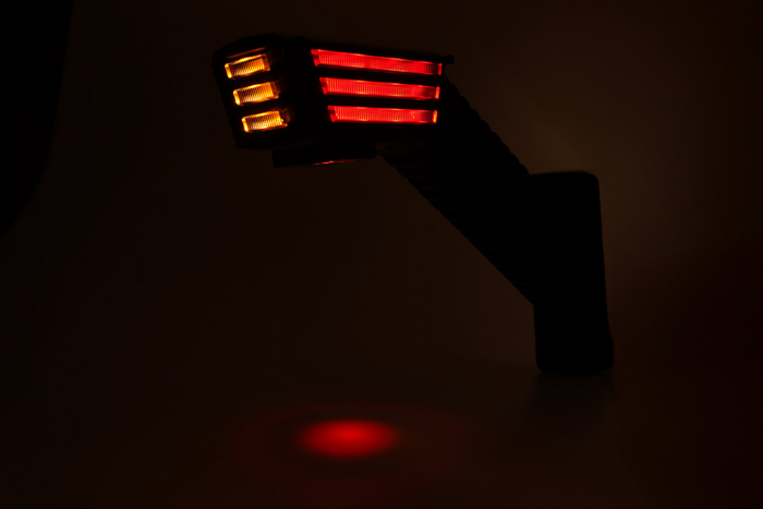 WAŚ 2552L W297.5.1 SPOT LED linke Positionsleuchte an einem langen Arm