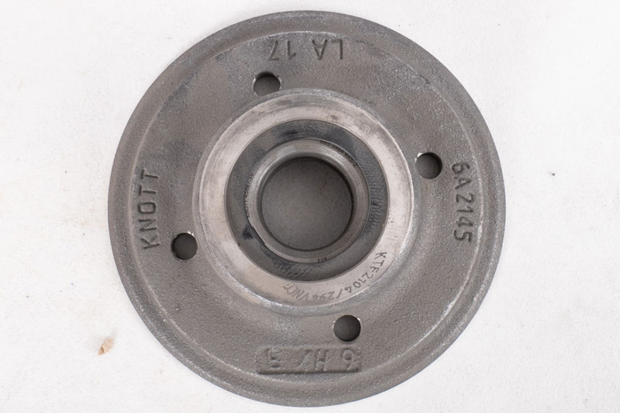 Auslassnabe mit Lager für ungebremste KNOTT 4x98 Achse 