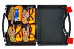 Set aus vier orangefarbenen UNITRAILER 4m/25mm/0,68t Transportgurten mit Spannvorrichtung im Koffer