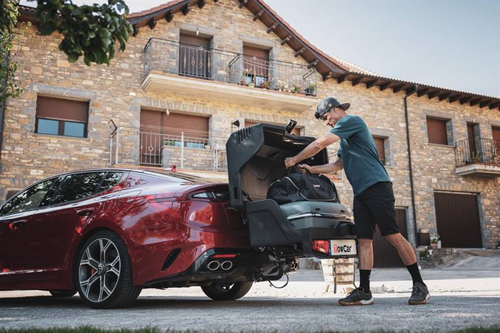 Towbox EVO urban black - Gepäckträgerbox für die Anhängerkupplung