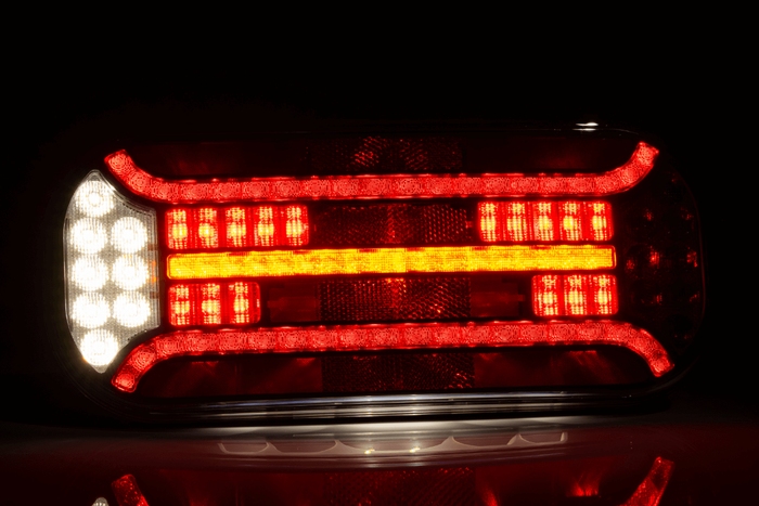 FRISTOM FT-600 LED-Rückleuchte, 6 Funktionen, rechts