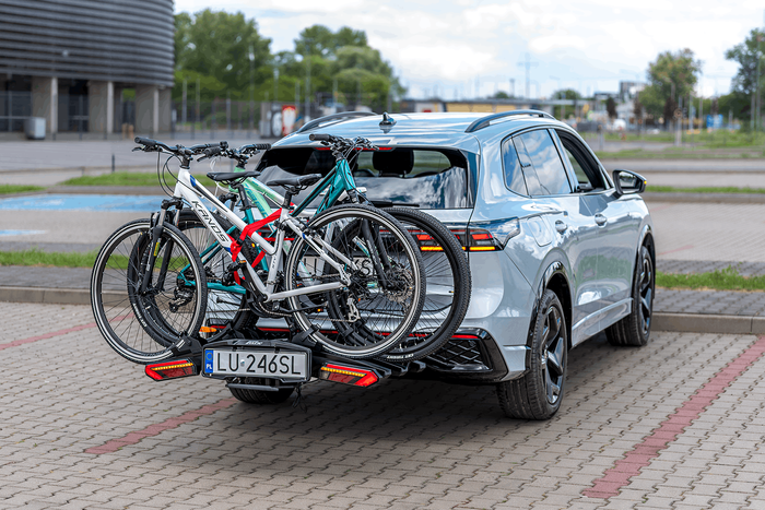 Inter Pack Velox 3 LED - faltbarer Anhängerkupplungs-Fahrradträger für 3 Fahrräder mit LED-Beleuchtung (schwarz)