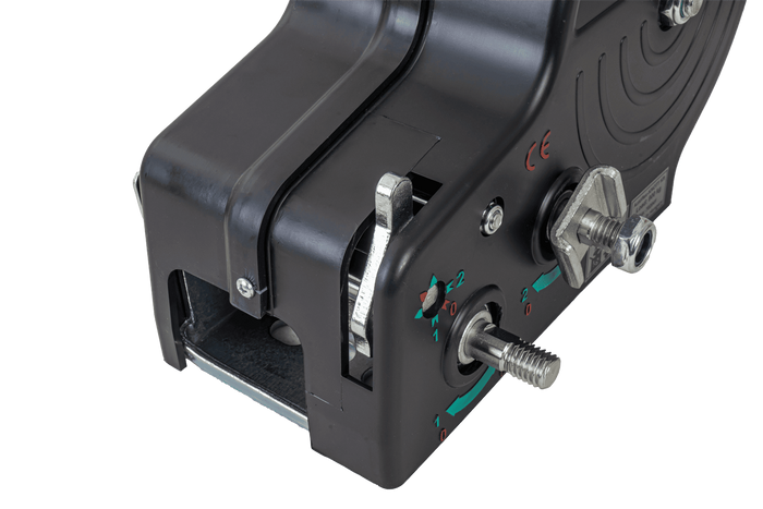 Manuelle Seilwinde für Anhänger KNOTT 6X0017.311 900kg mit Gurt