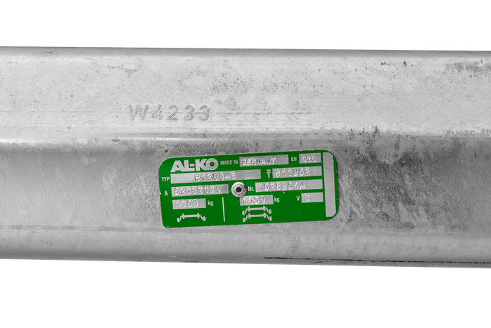 AL-KO COMPACT gebremste Achse für Bootsanhänger 1350kg 1645/1755mm 2200mm 5x112