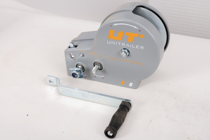 OUTLET Manuelle Seilwinde für UNITRAILER 1150 kg Anhänger mit Seil