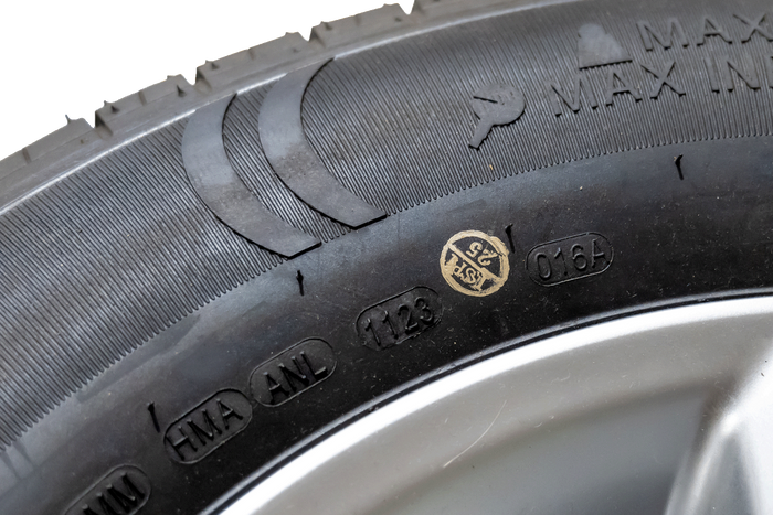 OUTLET Verstärktes Rad für Anhänger KENDA REIFEN 185/80 R14C 104/102N KENDA ALU FELGE 5.5Jx14&quot;H2 5x112 ET:30