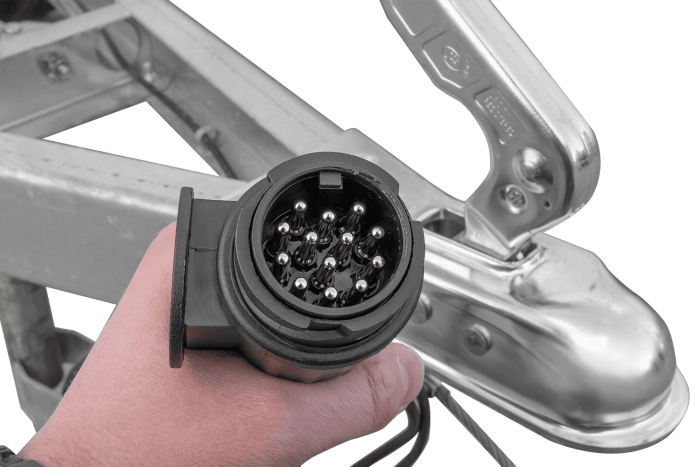 Leichter Anhänger auf Blattedern 264x150 UNITRAILER GARDEN 265/R KIPP mit Gitterwänden, H-0-Rahmen und blauer Plane