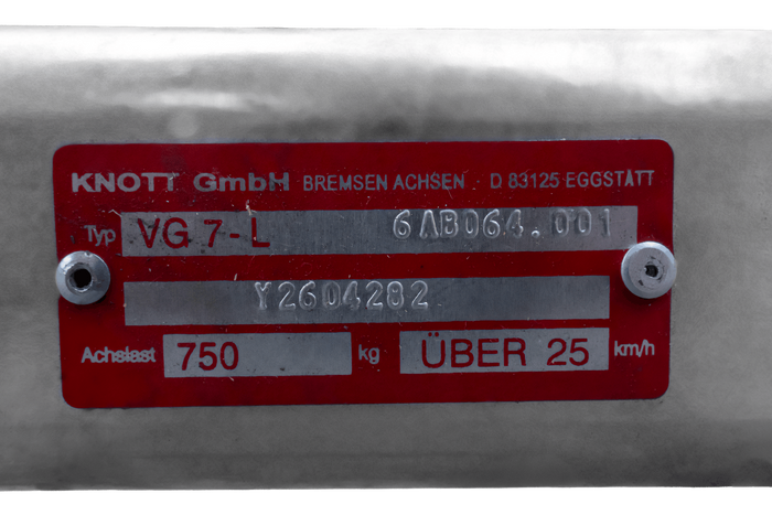 KNOTT VG7-L ungebremste Achse für Bootsanhänger 750 kg 1094 mm 1406 mm 4x100