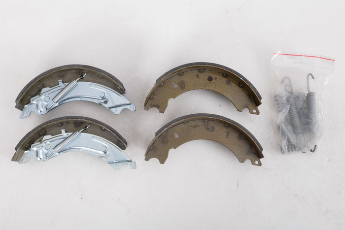 OUTLET Bremsbacken für gebremste Achsen KNOTT 200x50 SET