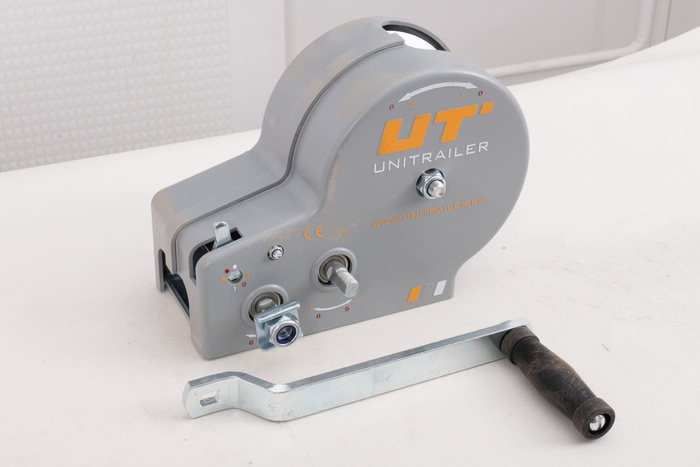 OUTLET Manuelle Seilwinde für UNITRAILER 1150 kg Anhänger mit Seil