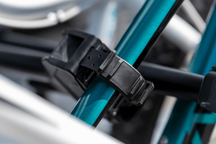 Inter Pack Velox 3 LED - faltbarer Anhängerkupplungs-Fahrradträger für 3 Fahrräder mit LED-Beleuchtung (schwarz)
