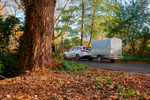 PKW-Anhänger 230x125 UNITRAILER GARDEN 230 KIPP mit Zusatzbordwändenund grauer Hochplane 80 cm