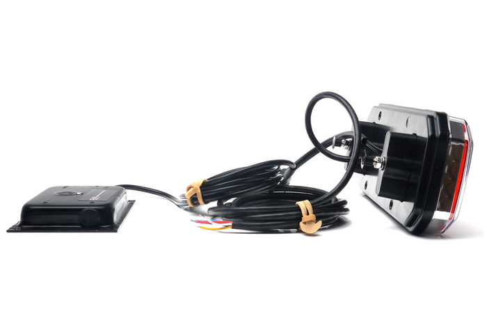 WAŚ W150DD LED-Rückleuchte mit 6 Funktionen, universell