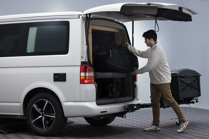 Towbox Camper Alpha schwarz (kurz) - Anhängerkupplungs-Dachbox