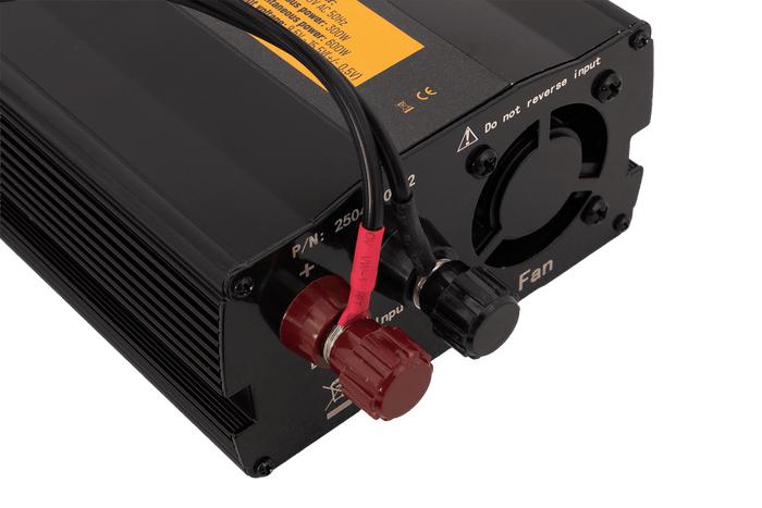 Spannungswandler 12V/230V (300/600W) KAMAR E1922