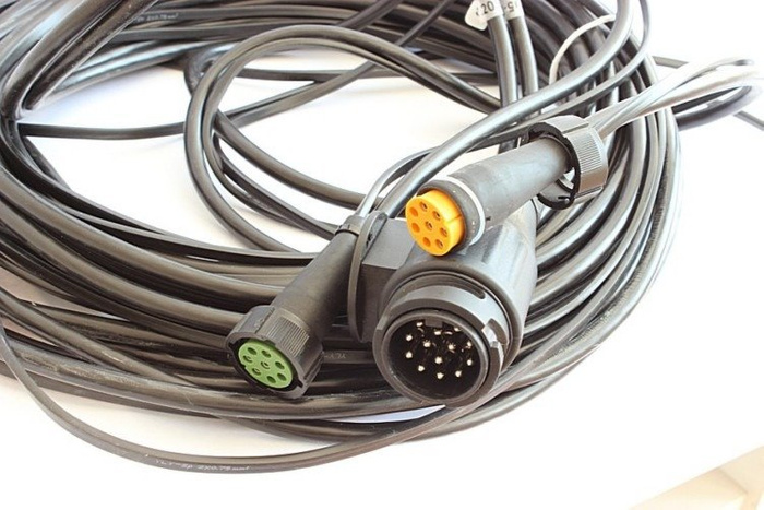 MANTES Elektroinstallation, Anhänger Kabelbaum, 10m, 13 Pol Stecker, 2x 8 Pol Bajonett