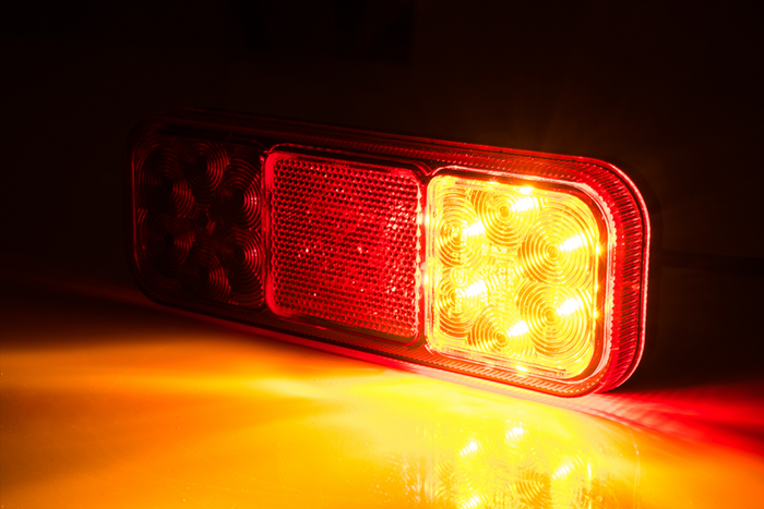 HORPOL LZD2831 LED-Rückleuchte mit 4 Funktionen, universell