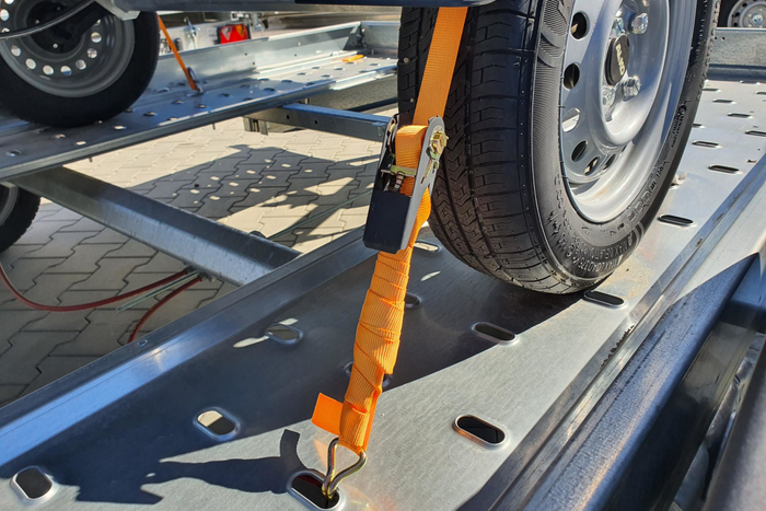 KAMAR 3 m/25 mm/0,8 t orangefarbenes Transportband mit Spannvorrichtung