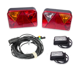 Lichtset: DOBPLAST Rückleuchte + DOBPLAST LED-Seitenmarkierungsleuchte + MANTES 7m 7-PIN Kabelbaum