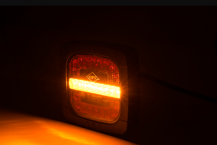 HORPOL ROCA LZD 2803 LED-Rückleuchte, 3 Funktionen, universell, mit Halterung