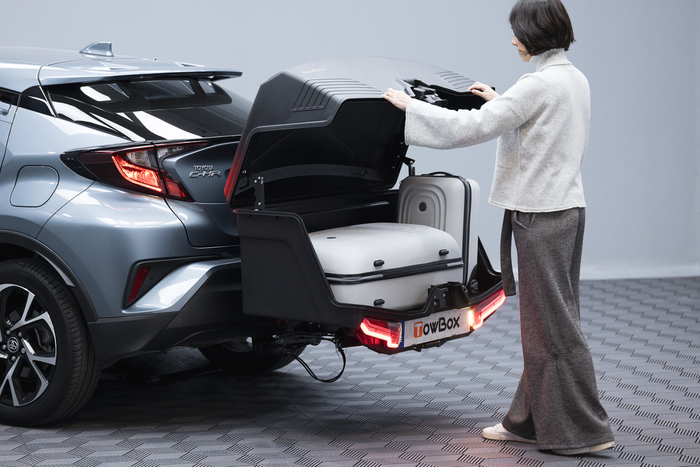 Towbox Alpha urban black - Anhängerkupplungs-Gepäckbox